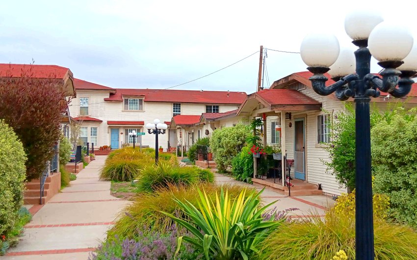 Bungalow Courts: Custom-Made Neighborhoods